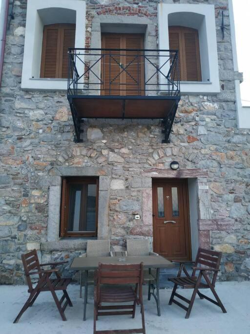 Two-Storey House In Kardamyla Mármaron Zewnętrze zdjęcie